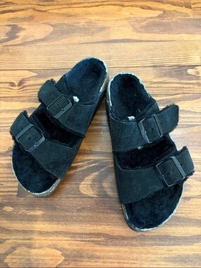 Birkenstock Arizona Black Suede and Shearling Sandals, Size 37/6-6.5